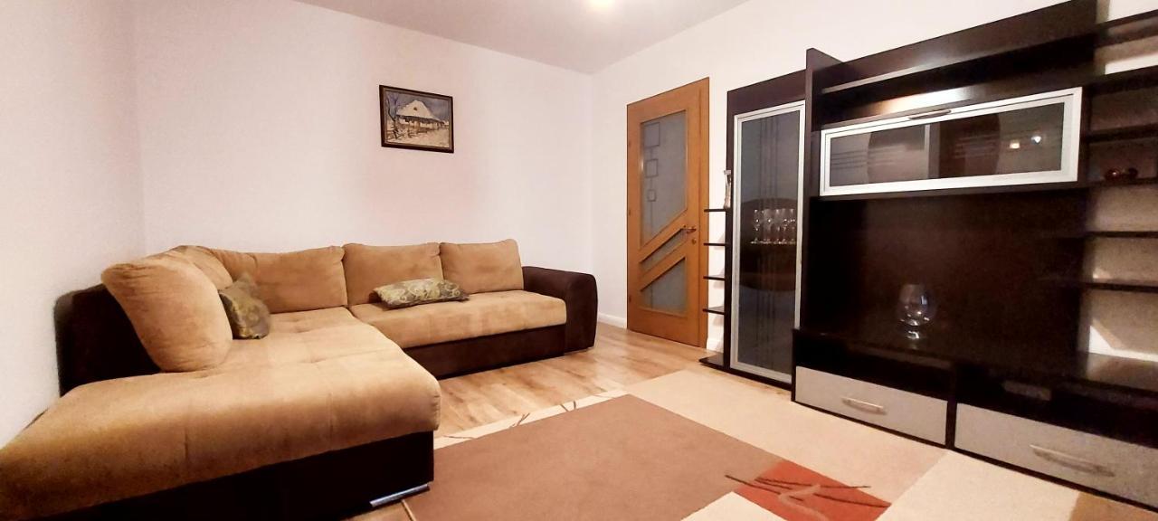 Park Apartment *
